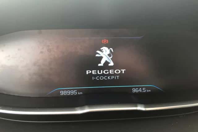 Peugeot 3008 (2021) thumbnail 16