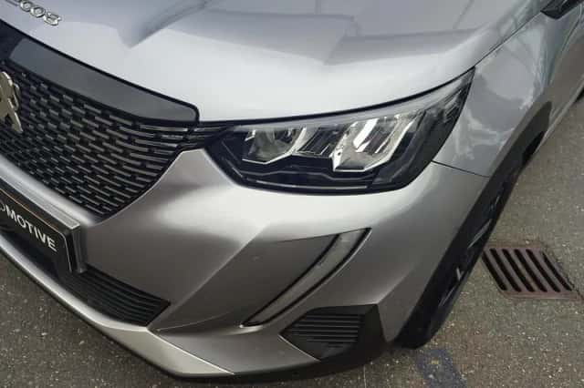 Peugeot 2008 (2021) thumbnail 3
