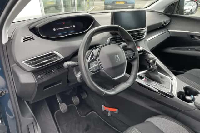 Peugeot 3008 (2021) thumbnail 15