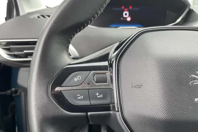 Peugeot 3008 (2021) thumbnail 18