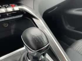Peugeot 3008 (2021) thumbnail 20