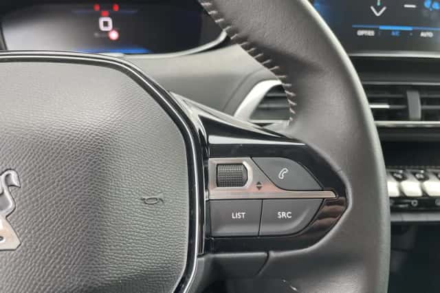 Peugeot 3008 (2021) thumbnail 23