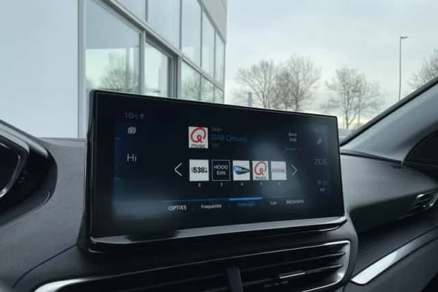 Peugeot 3008 (2021) thumbnail 29