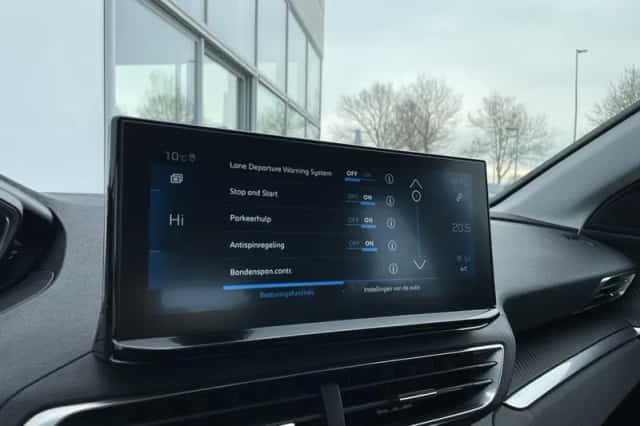 Peugeot 3008 (2021) thumbnail 32