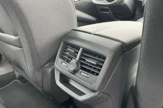 Peugeot 3008 (2021) thumbnail 35
