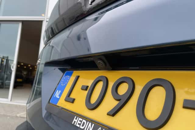 Peugeot 3008 (2021) thumbnail 8
