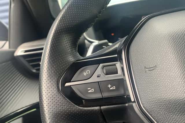 Peugeot 2008 (2020) thumbnail 13