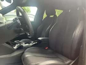 Peugeot 2008 (2020) thumbnail 4