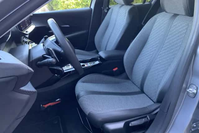 Peugeot 208 (2024) thumbnail 5