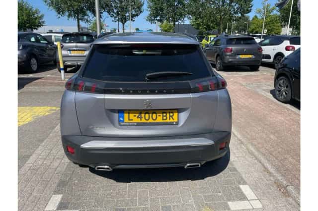 Peugeot 2008 (2021) thumbnail 3
