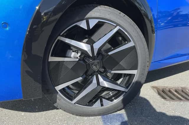 Peugeot 208 (2025) thumbnail 5