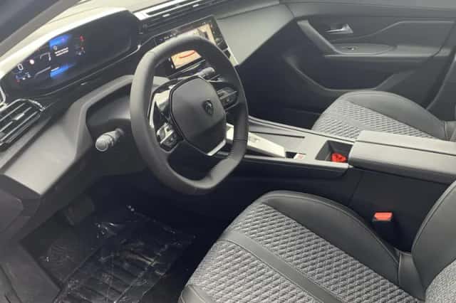 Peugeot 308 (2025) thumbnail 4