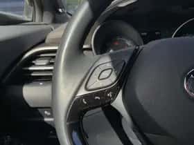 Toyota C-HR (2024) thumbnail 15