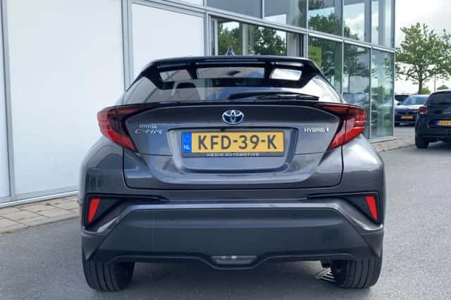 Toyota C-HR (2024) thumbnail 7