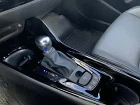 Toyota C-HR (2024) thumbnail 9