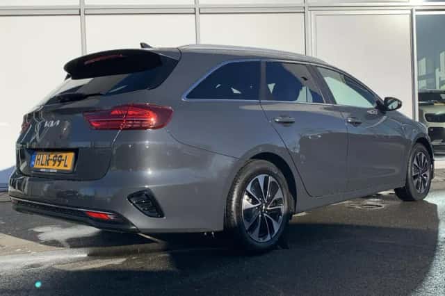 Kia Ceed Sportswagon (2025) thumbnail 2
