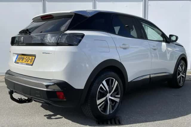 Peugeot 3008 (2022) thumbnail 6