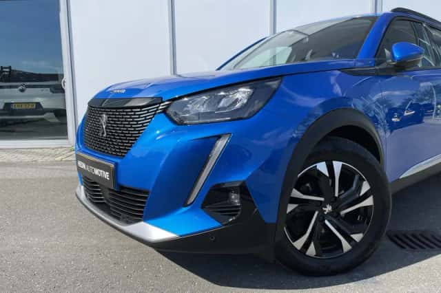 Peugeot 2008 (2021) thumbnail 2