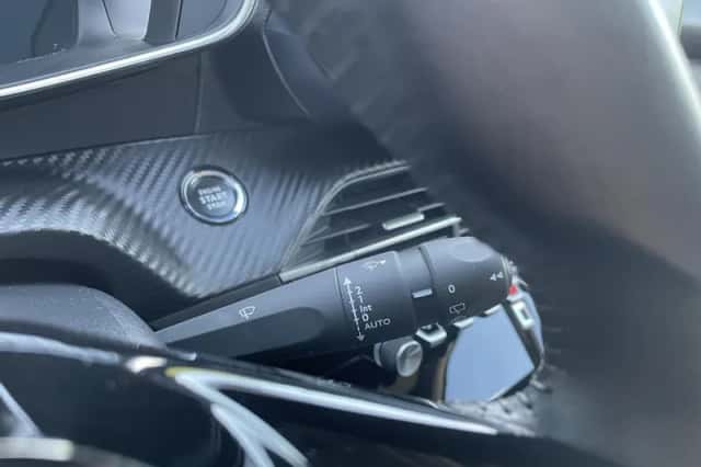 Peugeot 2008 (2021) thumbnail 13