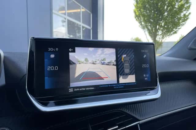 Peugeot 2008 (2021) thumbnail 25