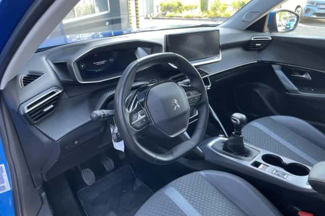 Peugeot 2008 (2021) thumbnail 27