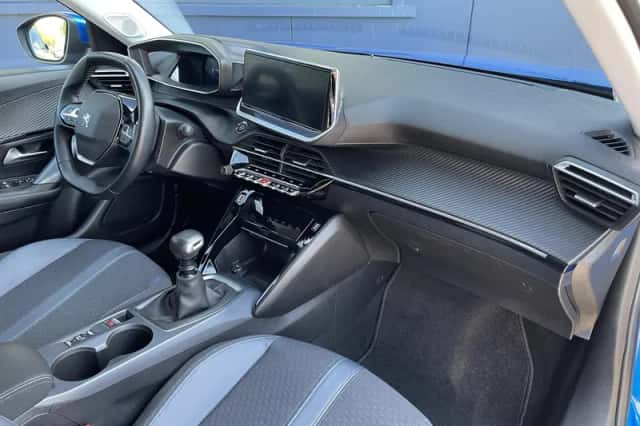 Peugeot 2008 (2021) thumbnail 31