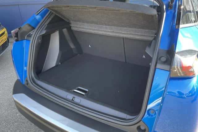 Peugeot 2008 (2021) thumbnail 33