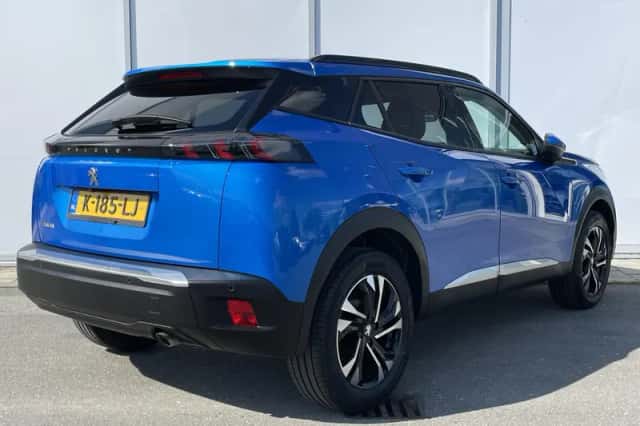 Peugeot 2008 (2021) thumbnail 8