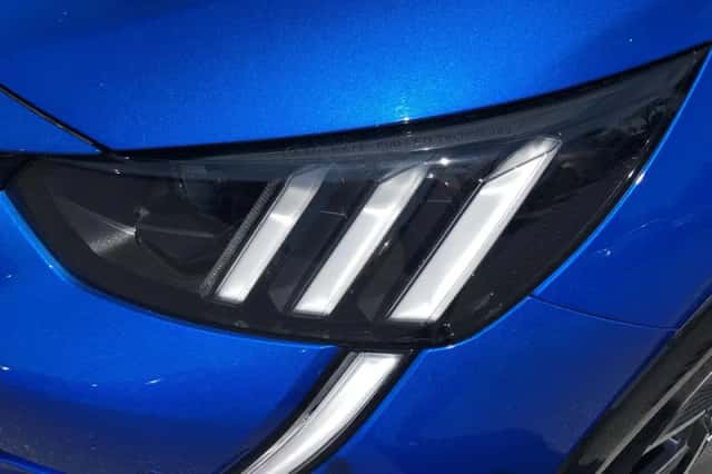 Peugeot e-208 (2020) thumbnail 2