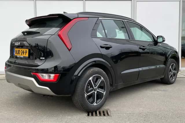 Kia Niro (2025) thumbnail 2