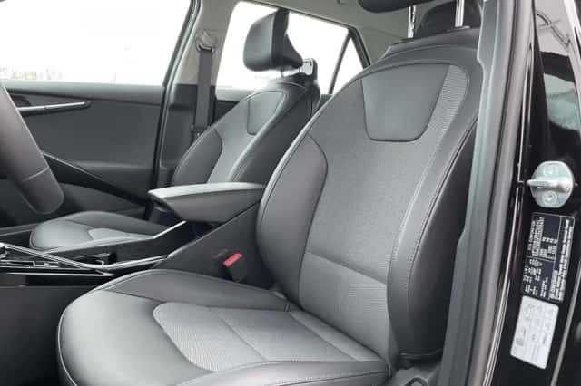 Kia Niro (2025) thumbnail 5