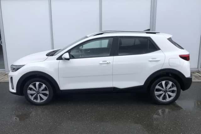 Kia Stonic (2025) thumbnail 3