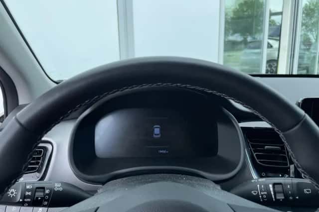 Kia Stonic (2025) thumbnail 5