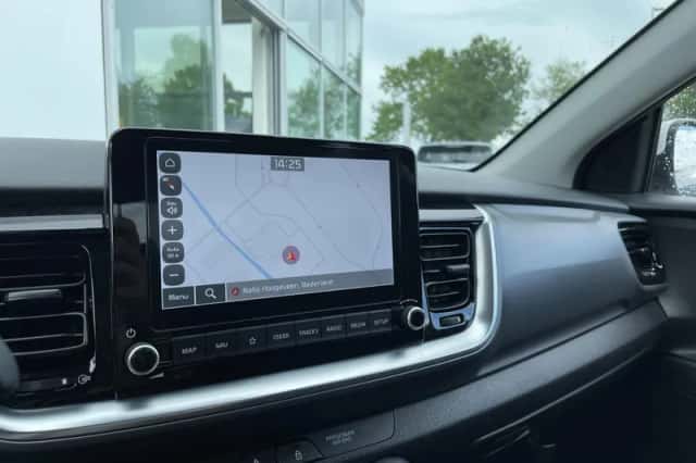 Kia Stonic (2025) thumbnail 7