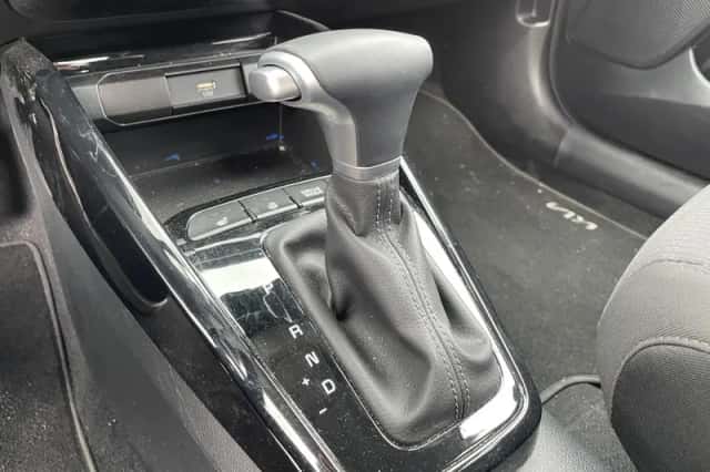 Kia Stonic (2025) thumbnail 8
