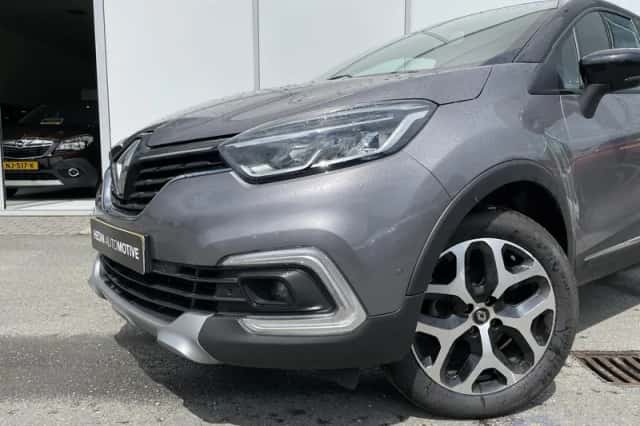 Renault Captur (2018) thumbnail 2