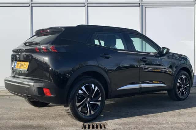 Peugeot 2008 (2020) thumbnail 2