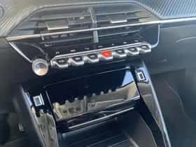 Peugeot 2008 (2020) thumbnail 11
