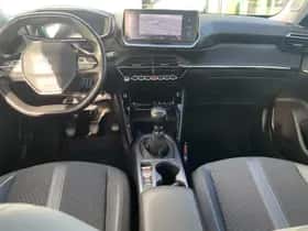 Peugeot 2008 (2020) thumbnail 3
