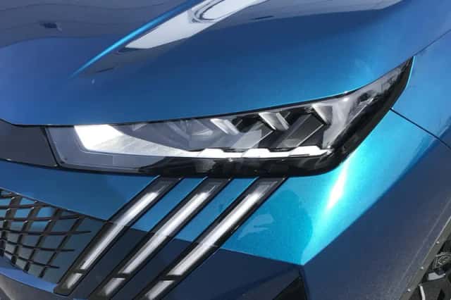 Peugeot 5008 (2026) thumbnail 2