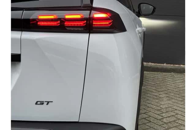 Peugeot e-2008 (2025) thumbnail 9