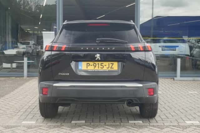 Peugeot 2008 (2022) thumbnail 5