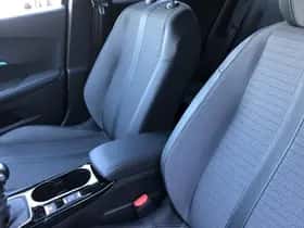 Peugeot 2008 (2022) thumbnail 7