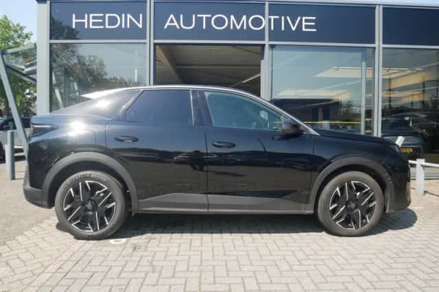 Peugeot 3008 (2025) thumbnail 1