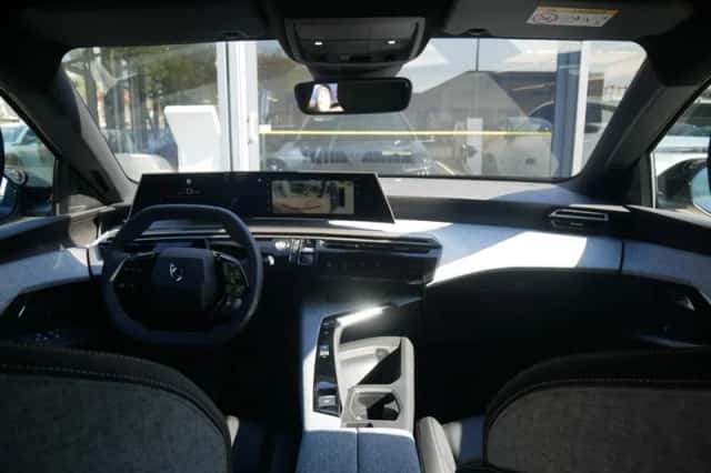 Peugeot E-5008 (2026) thumbnail 9