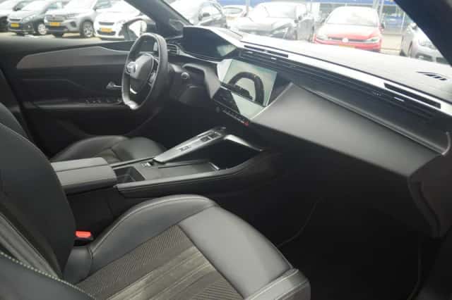 Peugeot 308 (2022) thumbnail 18