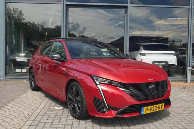 Peugeot 308 (2022) thumbnail 4