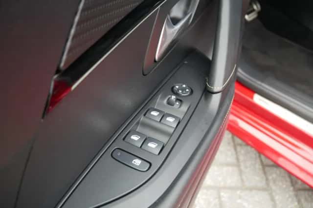 Peugeot 208 (2022) thumbnail 15
