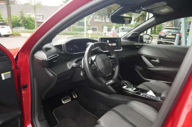 Peugeot 208 (2022) thumbnail 16