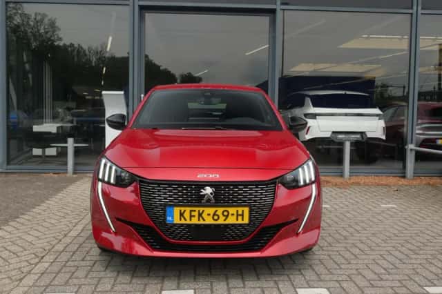 Peugeot 208 (2022) thumbnail 3